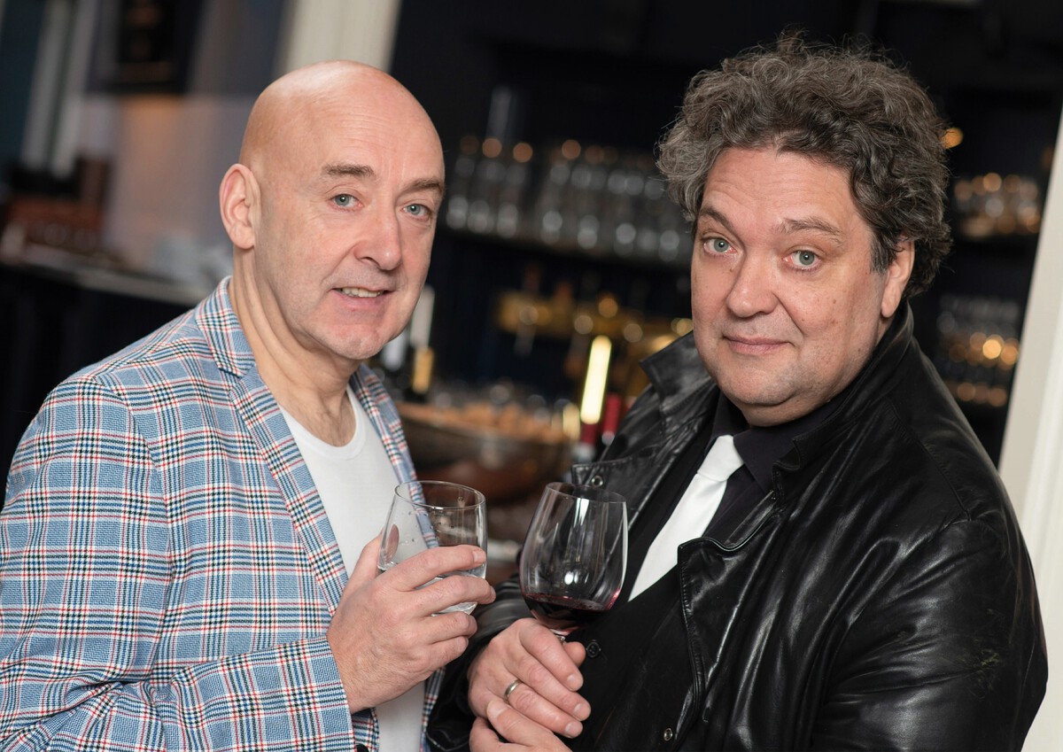 KOPIE Mike Bodde Onno Innemee De klootzak en de eikel John Brussel 2
